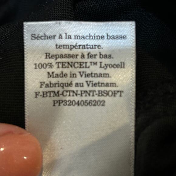 Everlane The Tencel Relaxed Chino Pants Black High Rise Women's 4 NWT Pockets - Picture 13 of 13